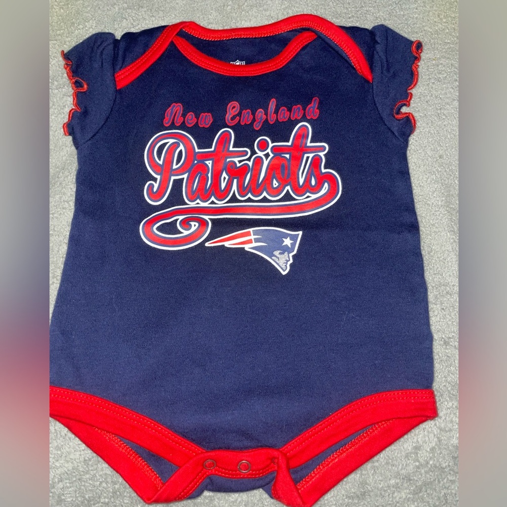 NWOT NFL NEW ENGLAND PATRIOTS ONEZIE